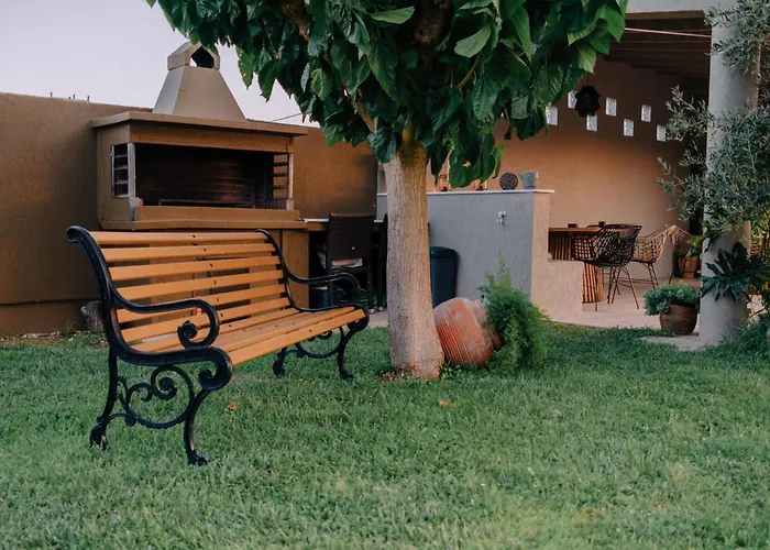 Anassa House