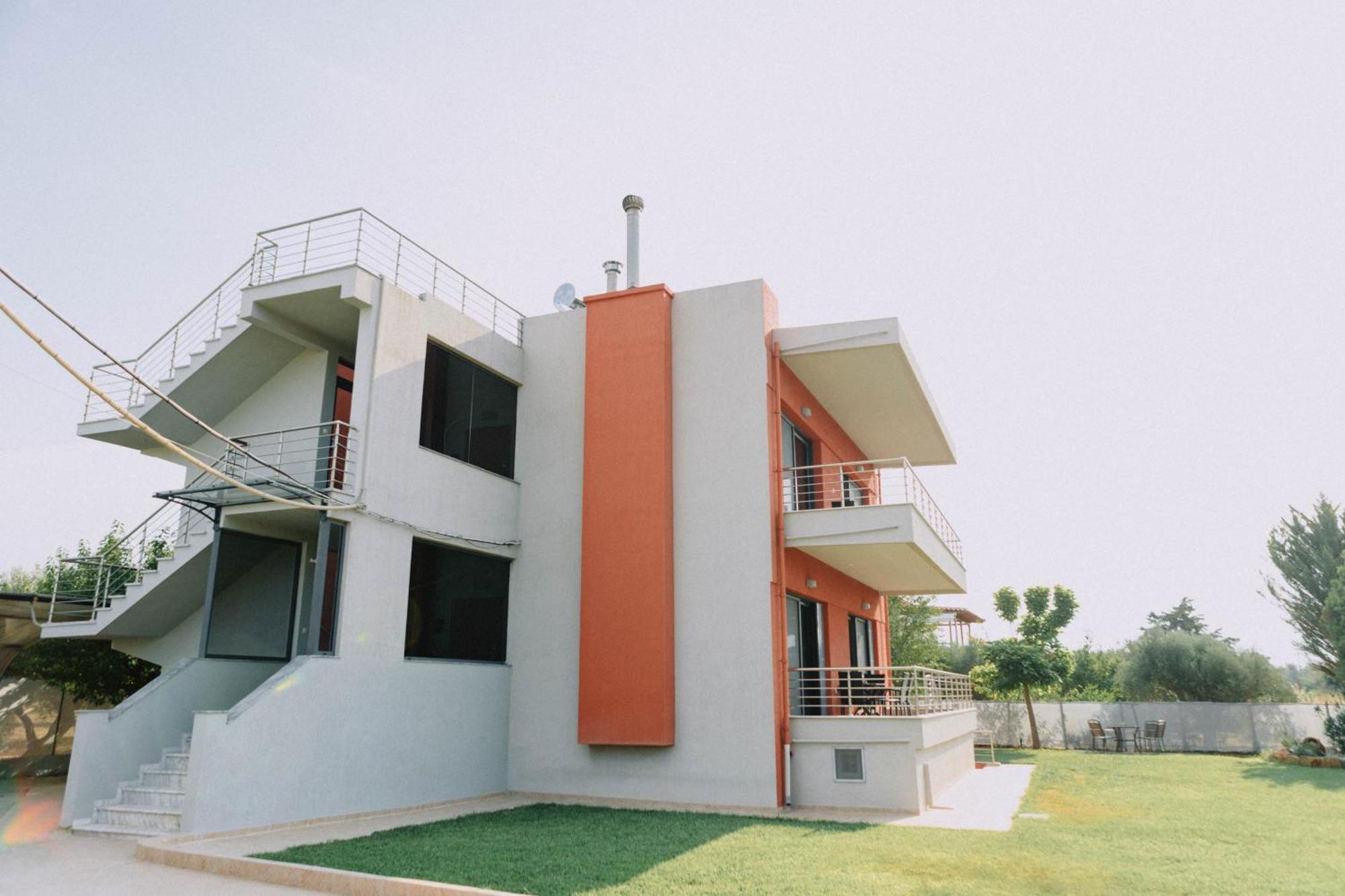 Anassa House *